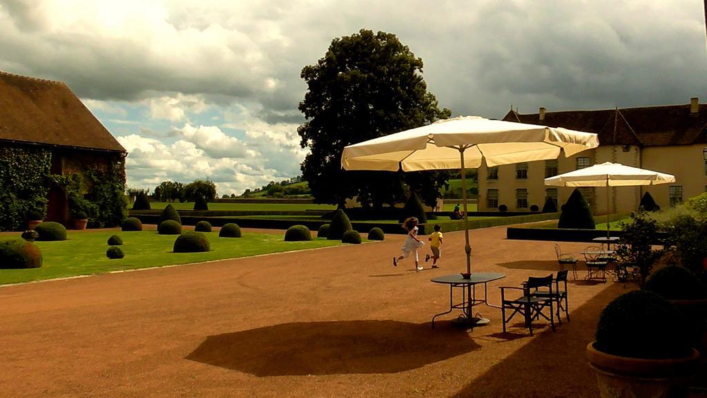 Les Residences Du Chateau De Vianges Exterior photo