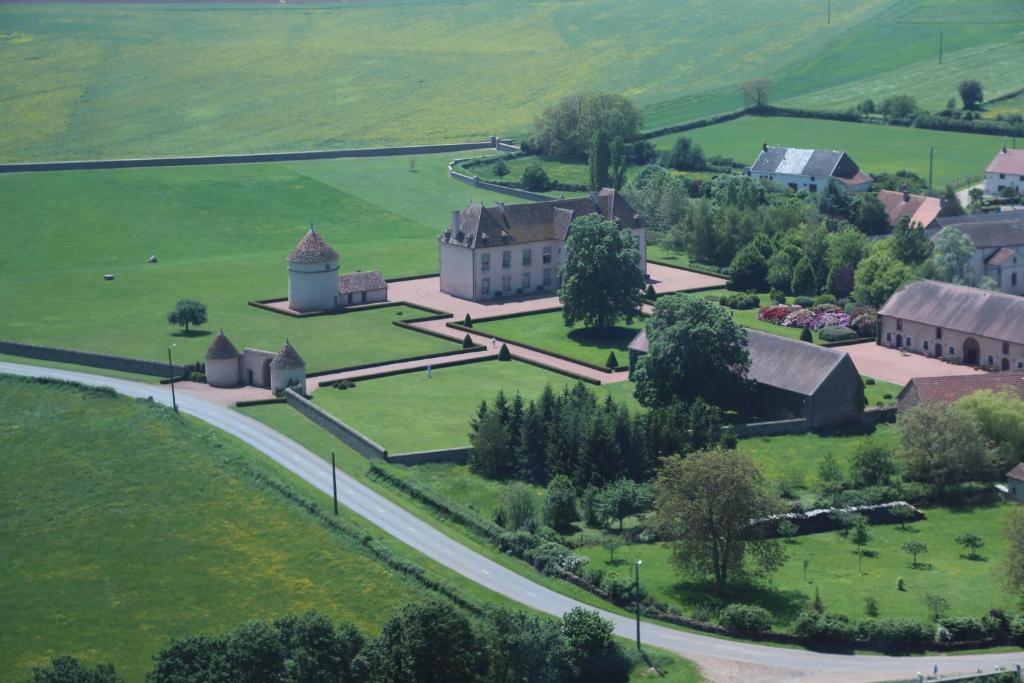 Les Residences Du Chateau De Vianges Exterior photo