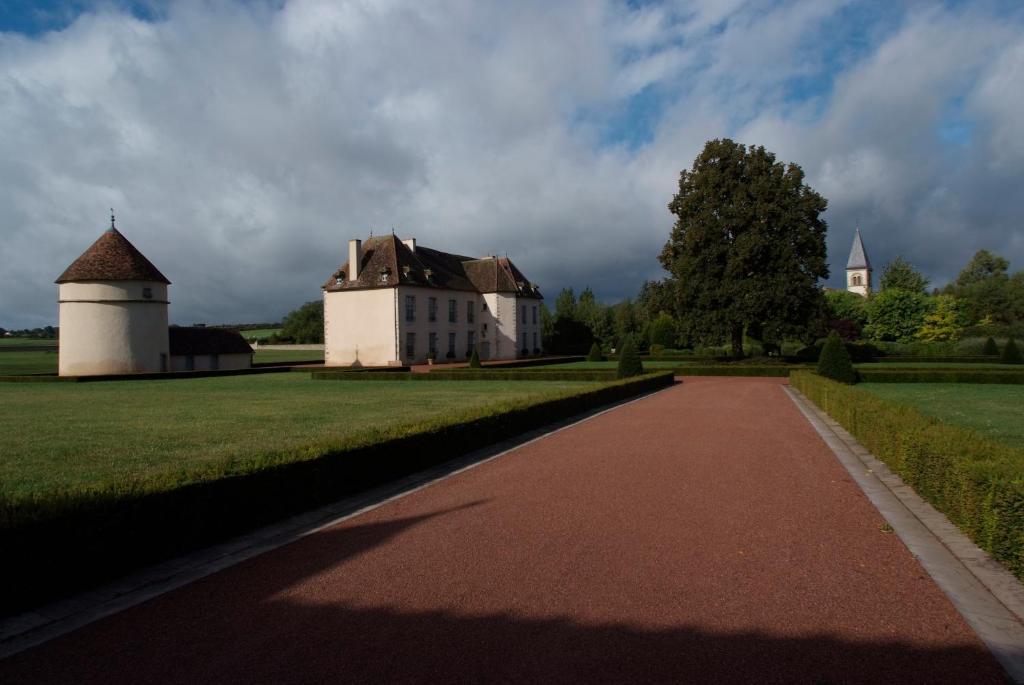 Les Residences Du Chateau De Vianges Exterior photo